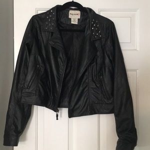 Cropped leather jacket